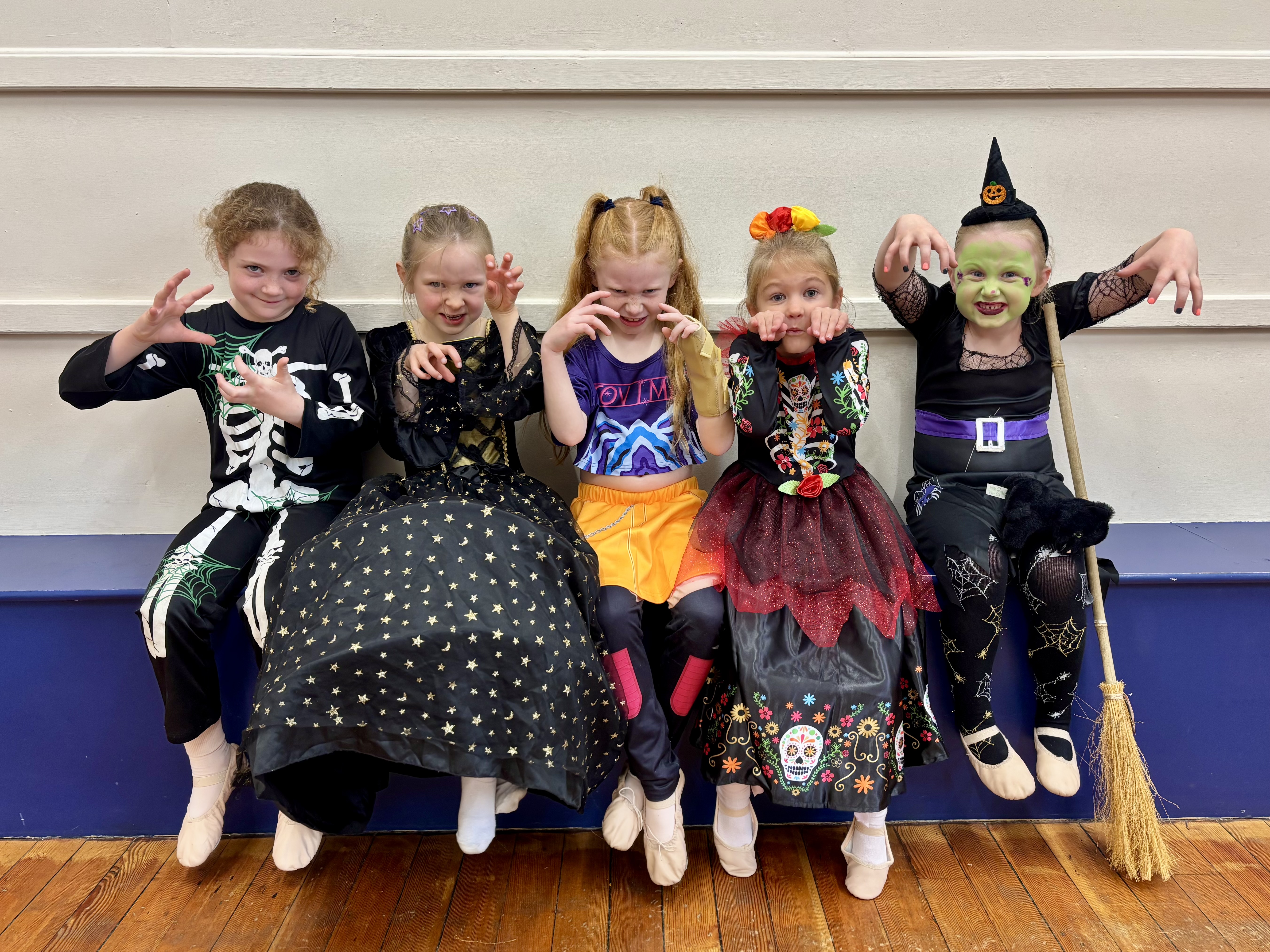 HAPPY HALLOWEEN, DANCERS!